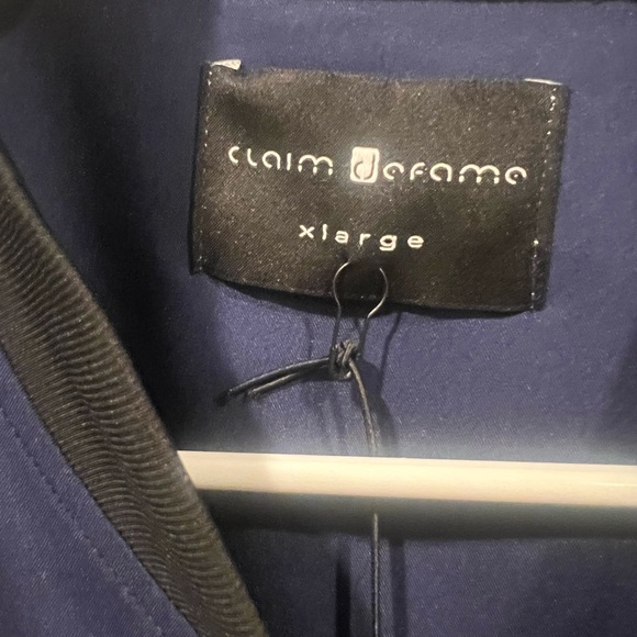 NWT- claim defame brand hyper lite navy and black bomber jacket - Picture 3 of 9